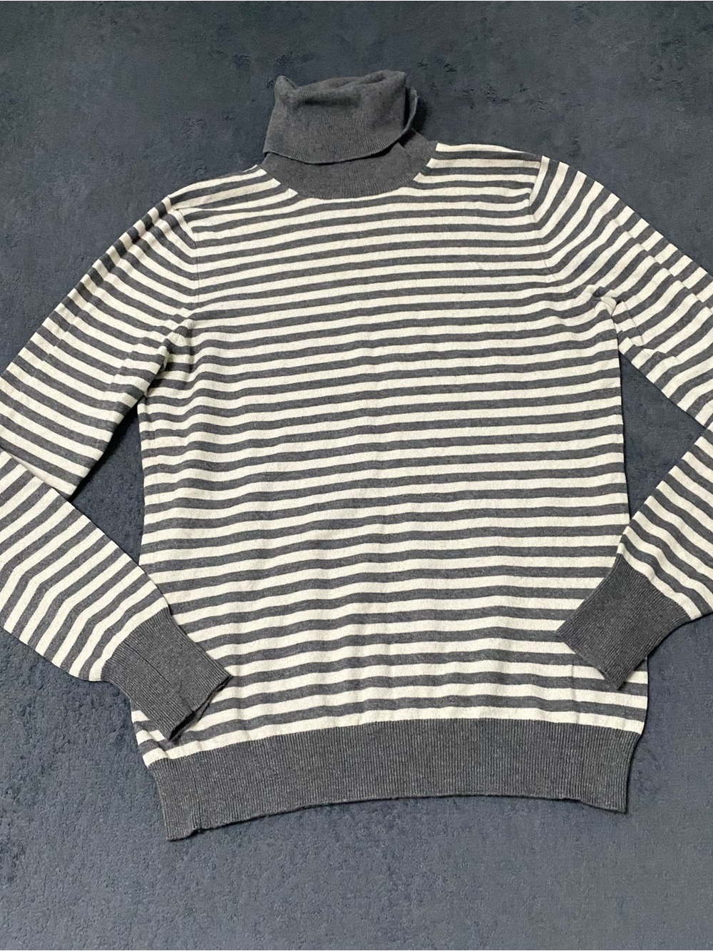 Banana Republic Turtleneck Sweater Womens M Gray White Striped Silk Wool Blend
